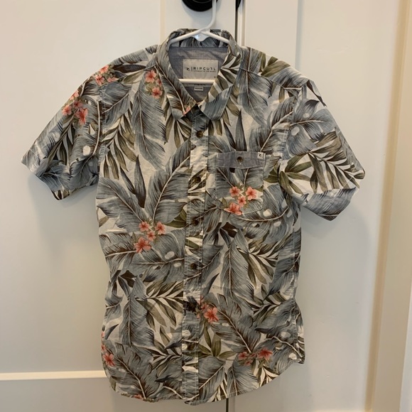 Boys Ripcurl button down size small - Picture 1 of 1